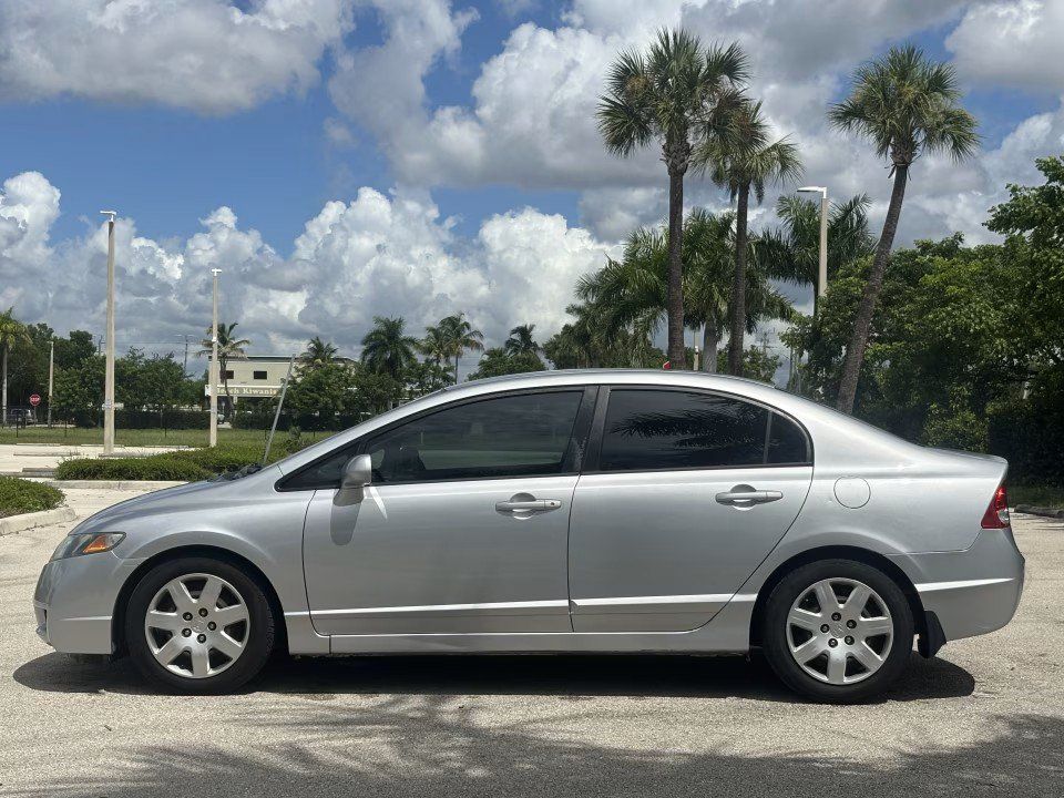 Used 2010 Honda Civic LX image 9