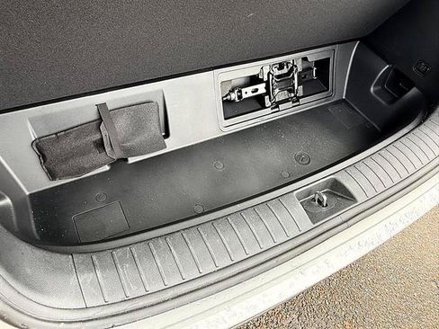Used 2025 Hyundai Palisade SEL FWD image 17