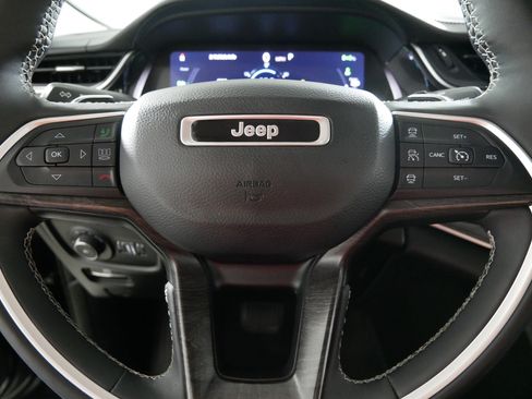 Used 2022 Jeep Grand Cherokee Limited 4xe w/ Luxury Tech Group II AWD/4WD image 25