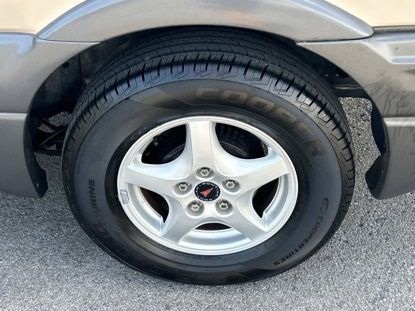 Used 2003 Pontiac Montana Extended FWD image 16