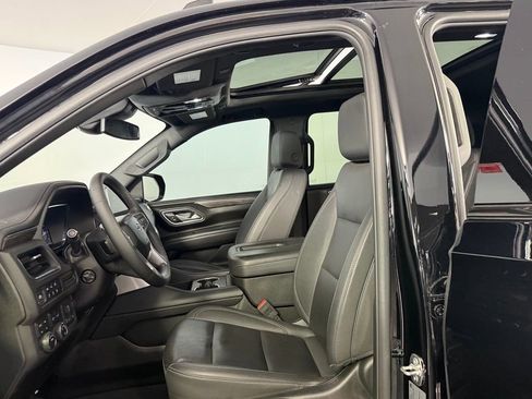 Used 2024 Chevrolet Suburban Z71 w/ Luxury Package image 20