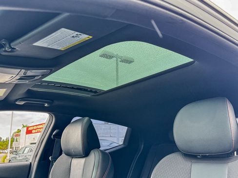 Used 2020 Hyundai Veloster Turbo image 18