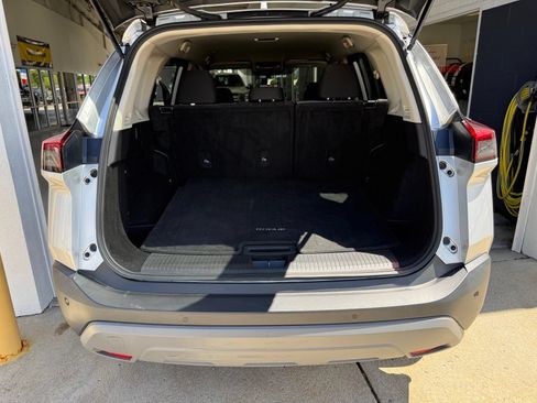 Used 2023 Nissan Rogue SV AWD/4WD image 40