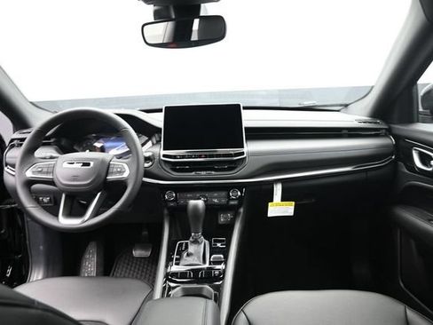 New 2026 Jeep Compass Latitude AWD/4WD image 20