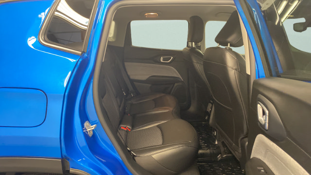 Used 2022 Jeep Compass Latitude AWD/4WD image 32