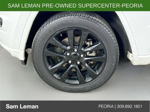 Used 2018 Jeep Grand Cherokee Altitude AWD/4WD image 29