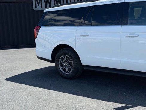 Used 2025 Ford Expedition Max XL AWD/4WD image 4