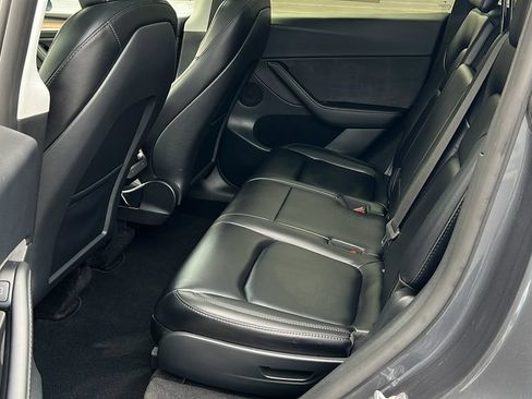 Used 2023 Tesla Model Y Long Range AWD/4WD image 11