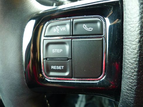 Used 2017 Dodge Grand Caravan SXT w/ Driver Convenience Group image 24