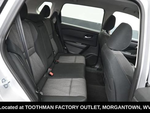 Used 2024 Nissan Rogue SV AWD/4WD image 8