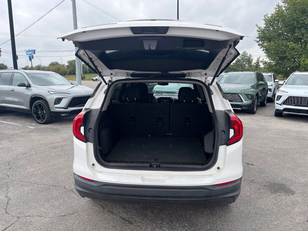 Used 2018 GMC Terrain SLE w/ Driver Convenience Package AWD/4WD image 11