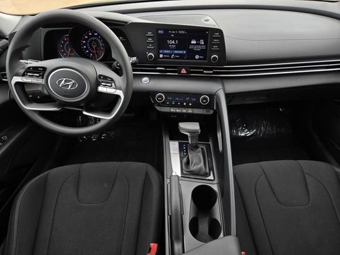 Used 2023 Hyundai Elantra SEL FWD image 23