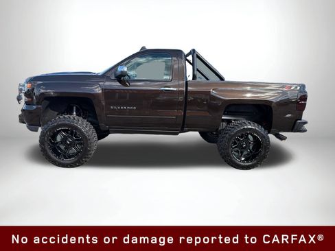 Used 2018 Chevrolet Silverado 1500 LT w/ LT Convenience Package AWD/4WD image 3