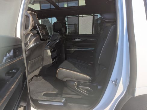 Used 2024 Jeep Grand Wagoneer Series III w/ Rear Seat Video Group 1 image 37