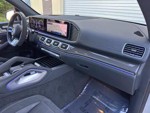 Used 2024 Mercedes-Benz GLS 63 AMG 4MATIC image 15