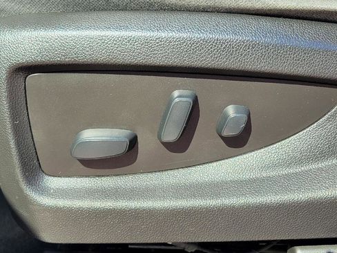 Used 2018 Chevrolet Tahoe LS image 10