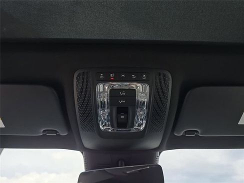 New 2026 Mercedes-Benz GLB 250 4MATIC image 27