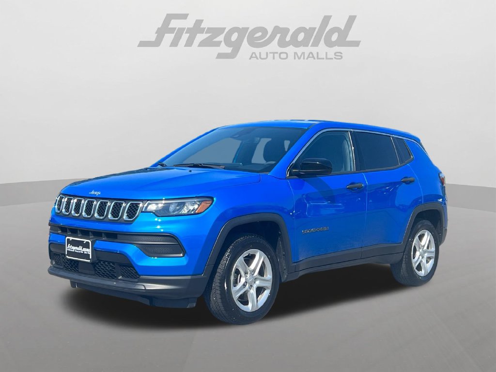 Used 2023 Jeep Compass Sport AWD/4WD image 2