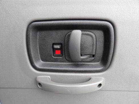 Used 2025 Chevrolet Express 3500 LT w/ LT Preferred Equipment Group RWD image 27
