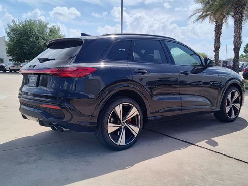 Used 2025 Audi SQ5 Prestige AWD/4WD image 11