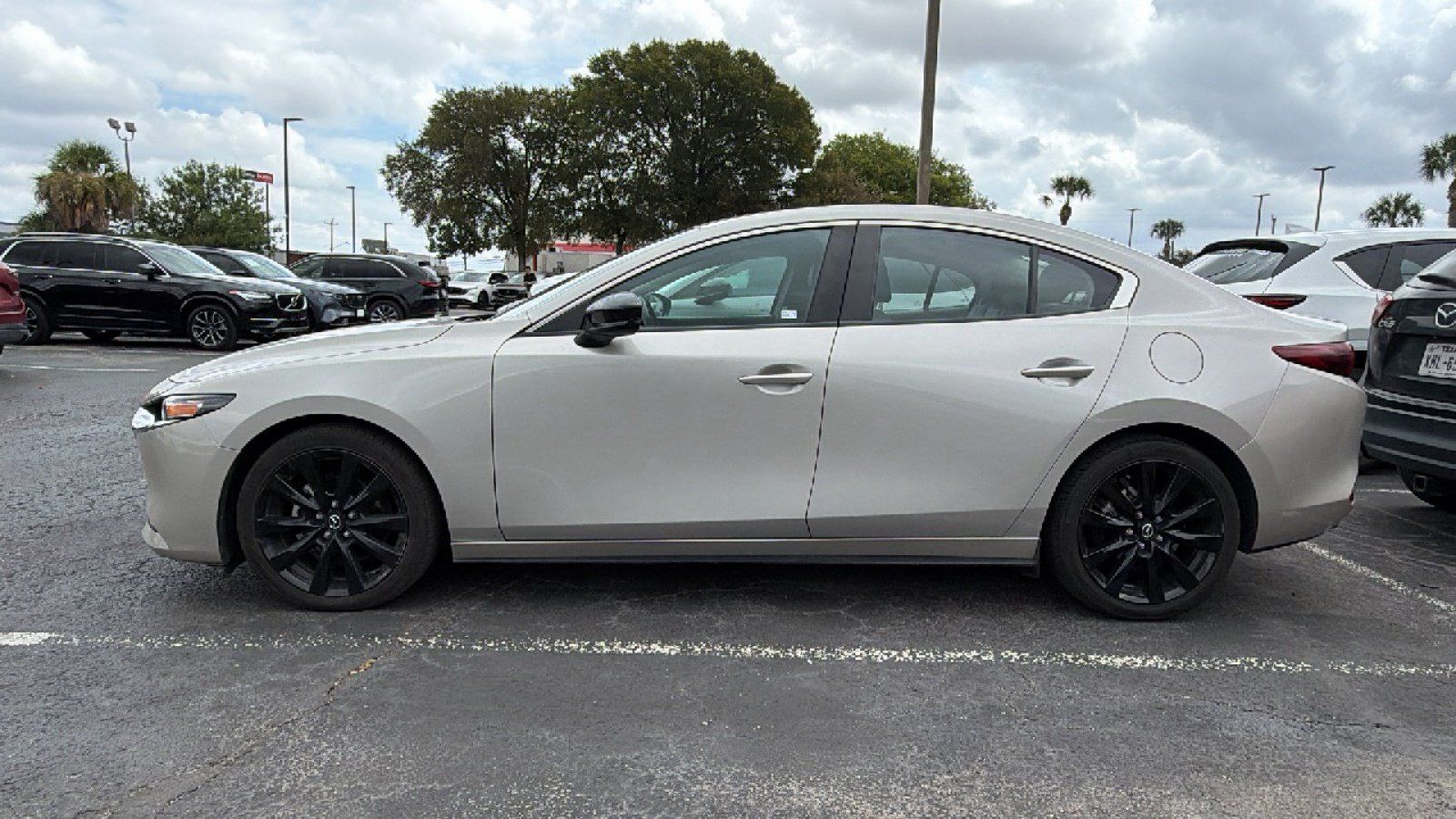 Used 2024 MAZDA MAZDA3 s FWD image 5