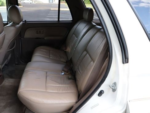 Used 2000 Toyota 4Runner SR5 image 20