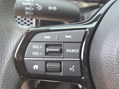 Used 2025 Honda Civic LX image 30