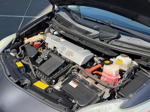 Used 2014 Toyota Prius Two image 38