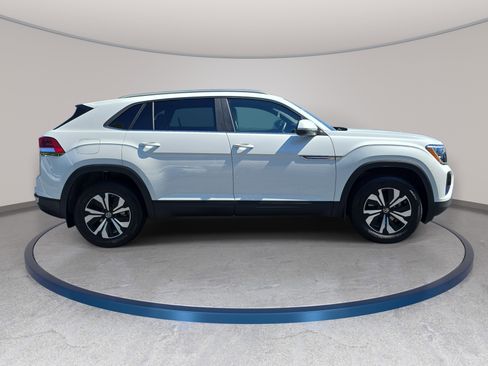 New 2026 Volkswagen Atlas Cross Sport SE AWD/4WD image 4