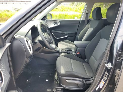 Used 2020 Kia Soul LX FWD image 8