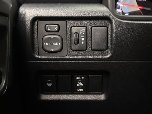 Used 2018 Toyota 4Runner SR5 Premium image 22