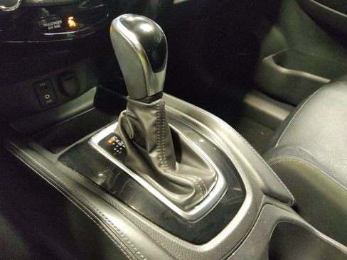 Used 2017 Nissan Rogue Sport SL FWD image 26