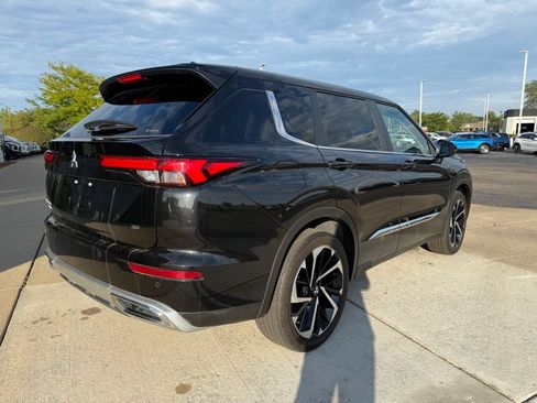 Used 2024 Mitsubishi Outlander SE AWD/4WD image 17