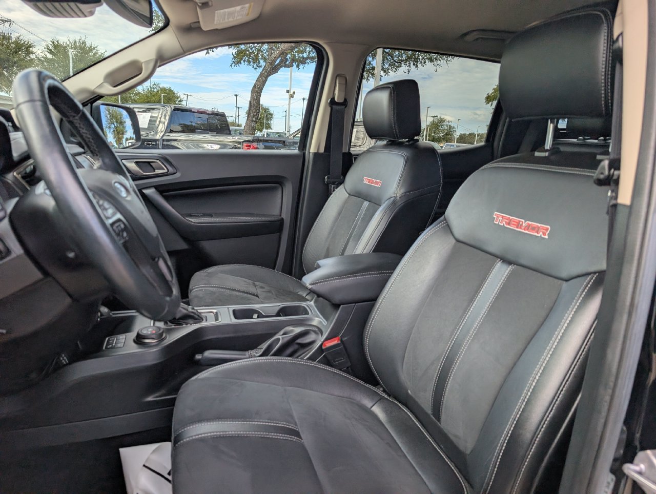 Used 2022 Ford Ranger Lariat w/ Tremor Off-Road Package AWD/4WD image 26