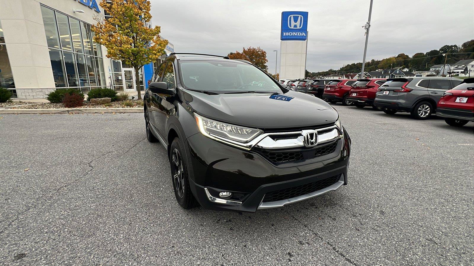 Used 2017 Honda CR-V Touring image 2