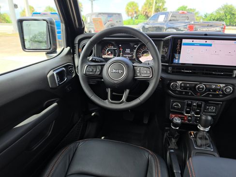 Used 2018 Toyota Tacoma TRD Sport RWD image 8