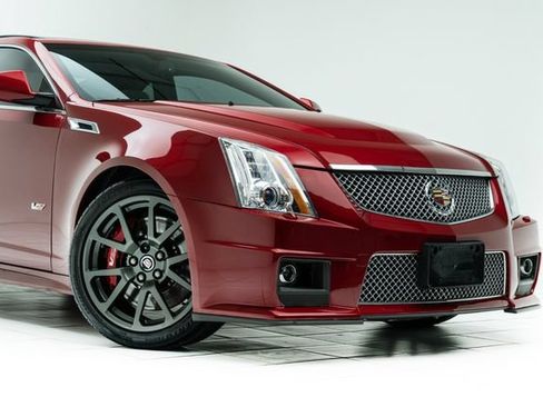 Used 2013 Cadillac CTS V RWD image 4