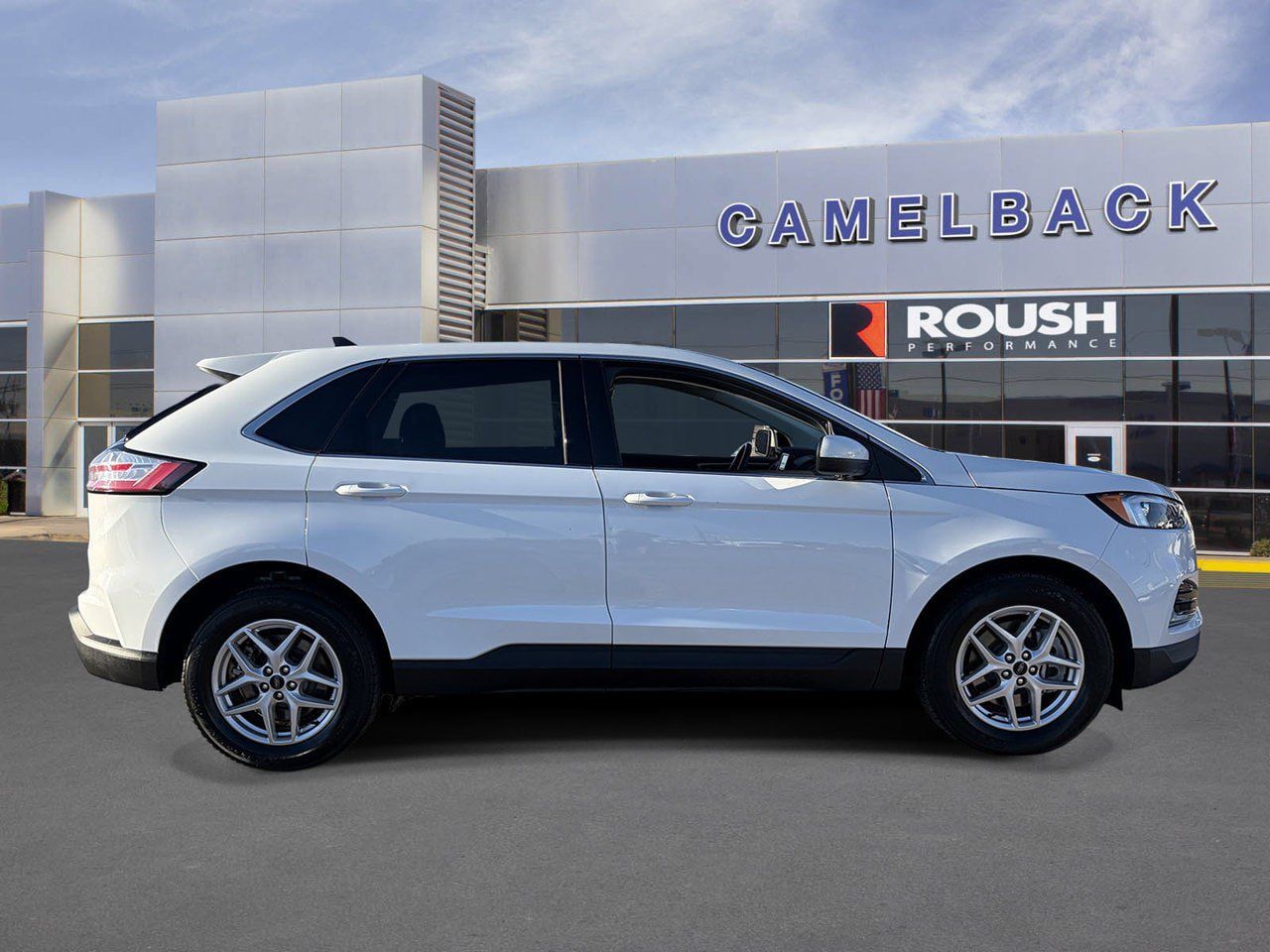 Used 2024 Ford Edge SEL AWD/4WD image 7