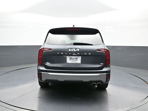Used 2024 Kia Telluride S w/ S Sunroof Package image 7