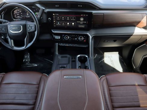 Used 2024 GMC Sierra 3500 Denali Ultimate image 7