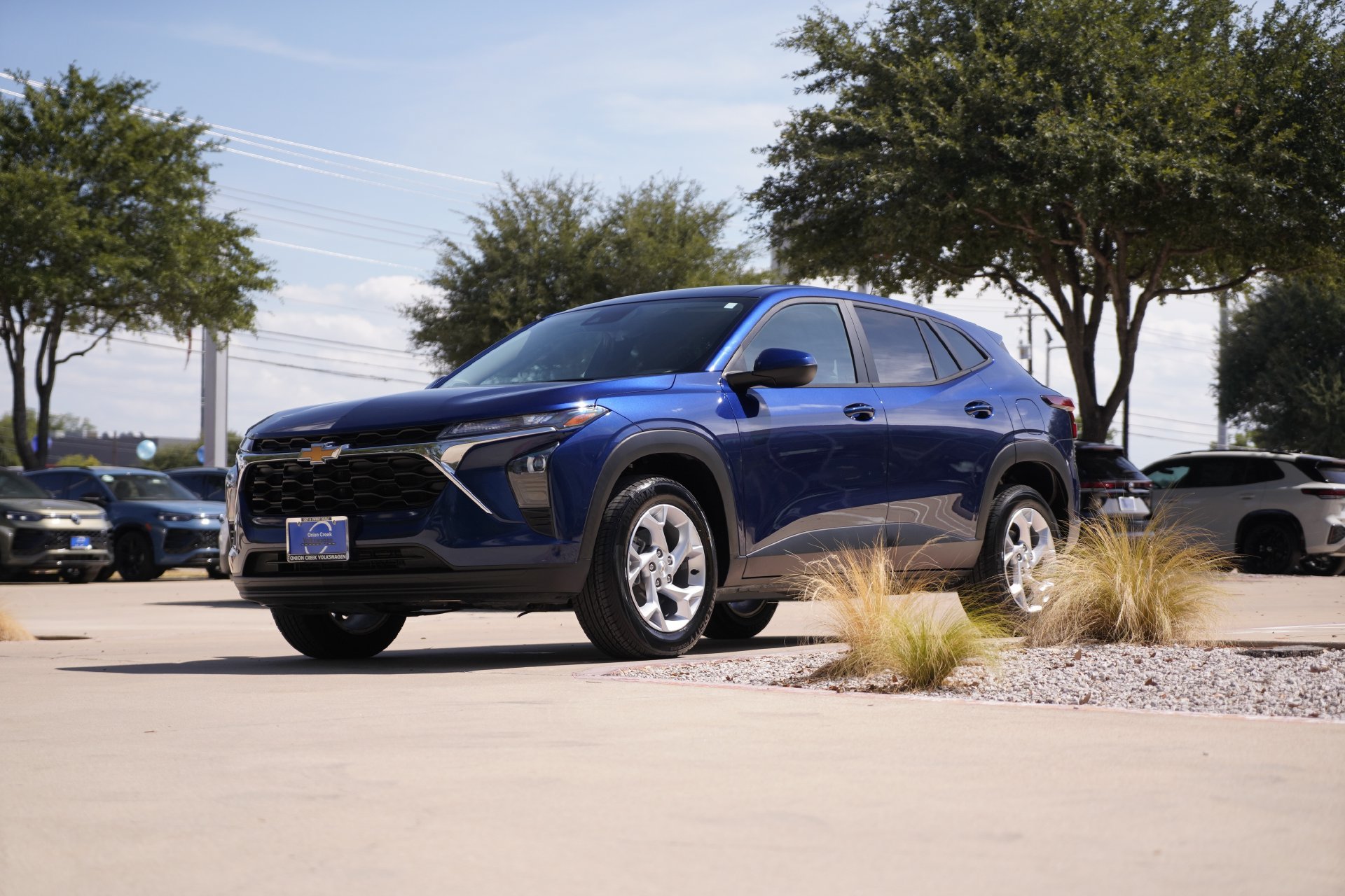 Used 2024 Chevrolet Trax LS w/ LS Convenience Package FWD image 7
