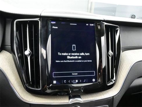 Used 2022 Volvo XC60 B6 Inscription w/ Advanced Package image 9