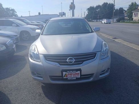 Used 2010 Nissan Altima 2.5 S FWD image 10