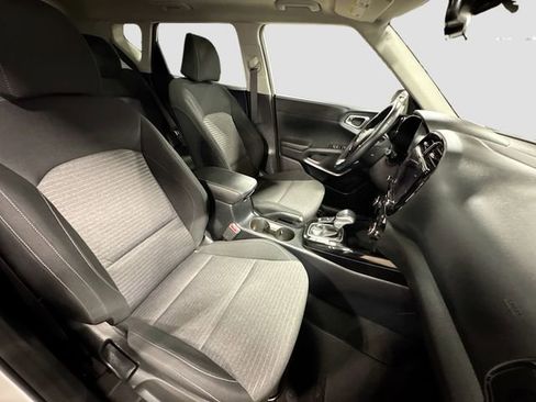 Used 2023 Kia Soul EX image 29