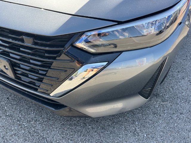 Used 2024 Nissan Sentra SV FWD image 9