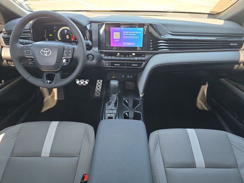 Used 2026 Toyota Camry SE image 9