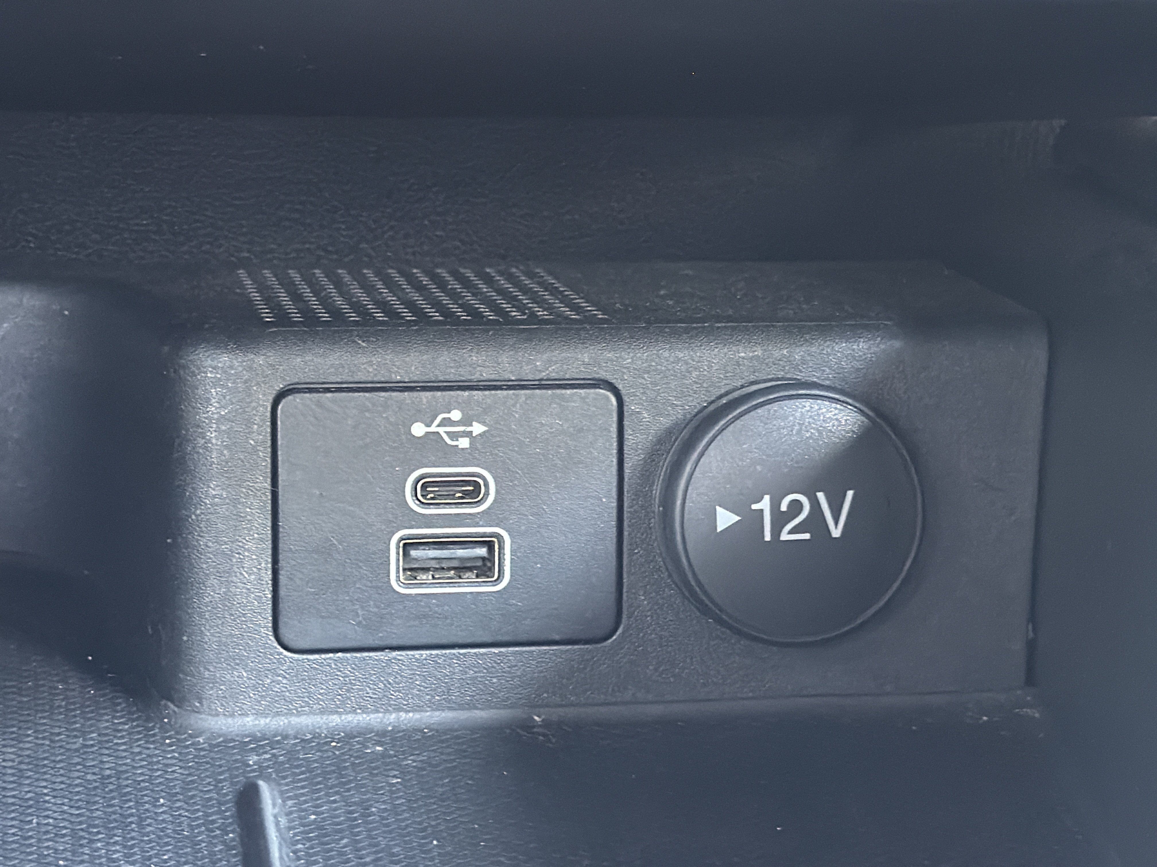 Used 2024 Ford Escape ST-Line AWD/4WD image 9