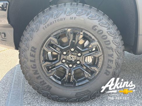New 2026 Chevrolet Silverado 1500 ZR2 w/ Dark Appearance Package AWD/4WD image 11
