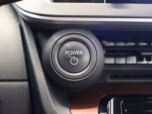 Used 2024 Toyota Prius Prime FWD image 21