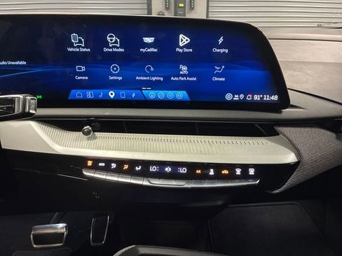 Certified 2025 Cadillac Optiq Sport 1 w/ LPO, ONYX Package AWD/4WD image 19
